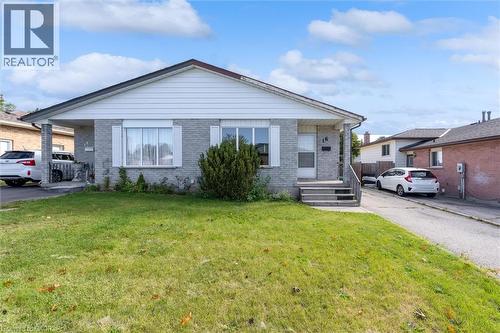 16 CRYSTAL Court  Cambridge, ON N1R 7T2