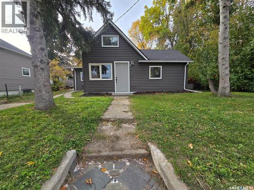 330 3RD AVENUE SE  Weyburn, SK S4H 1X4