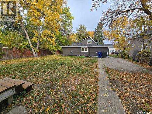330 3Rd Avenue Se, Weyburn, SK 