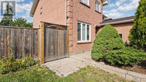 6 MCQUARRIE LANE , Vaughan, Ontario L6A 1A3 5