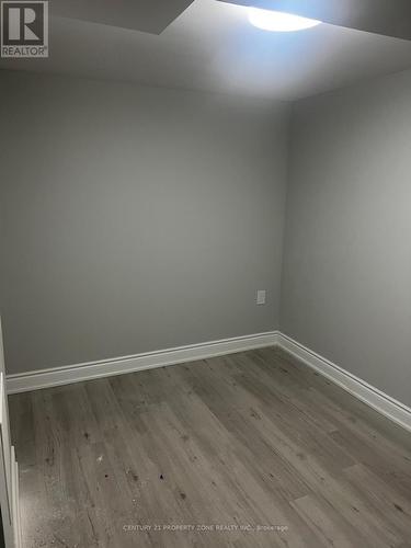 68 MERTON ROAD , Brampton, Ontario L6V 2V6 4