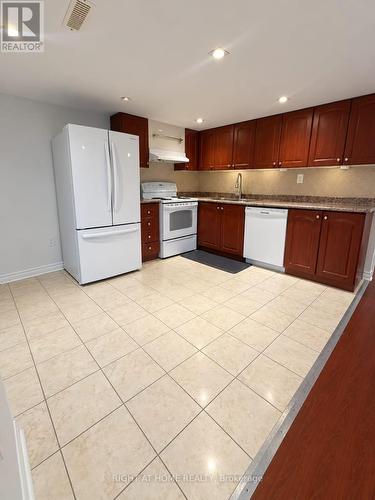 WALKOUT BASEMENT - 23 LARK CRESCENT , Richmond Hill, Ontario L4S 2N1 3
