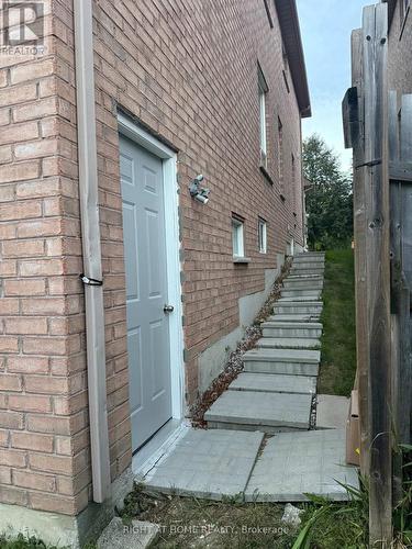 WALKOUT BASEMENT - 23 LARK CRESCENT , Richmond Hill, Ontario L4S 2N1 4