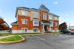 301-99 Mtée de St-Sulpice Saint-Sulpice, QC J5W 0H2