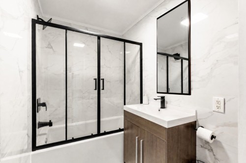 672 Av. George-V , Montréal (Lachine), QC H8S 2R7 3