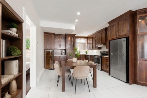 672 Av. George-V , Montréal (Lachine), QC H8S 2R7 5