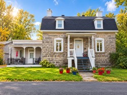 2224 Rg du Haut-St-François  Laval (Duvernay), QC H7E 4P2