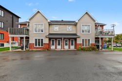 10-143 Rue Charpentier L'Épiphanie, QC J5X 0C9