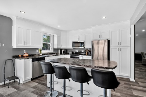 385 Rue St-Jean-Baptiste — photo 3