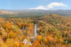 Allée du Domaine-Johannsen  Mont-Tremblant, QC J8E 1M6