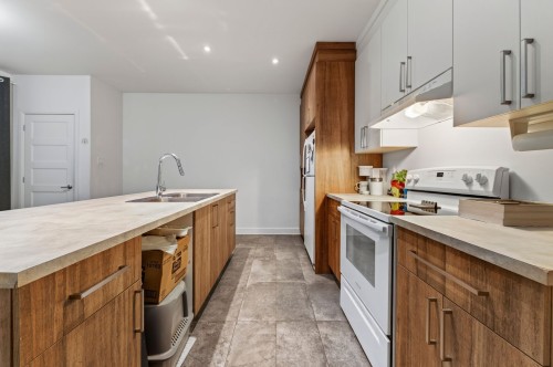 805 Allée Guy-Gérin-Lajoie , Mont-Tremblant, QC J8E 2W7 4