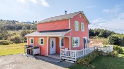 266 Ch. du Cap-Rouge  Les Îles-De-La-Madeleine, QC G4T 5C3