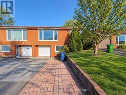 47 GREYHOUND DRIVE  Toronto, ON M2H 1K2