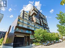 406 - 80 VANAULEY STREET  Toronto, ON M5T 0C9