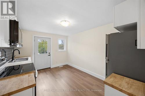 #4 - 118 HIGH STREET , Georgina, Ontario L0E 1R0 4