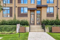 127 GREEN GARDENS BOULEVARD  Toronto, ON M6A 0E2