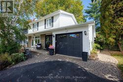 11 WELKIN CRESCENT  Ottawa, ON K2E 5M4