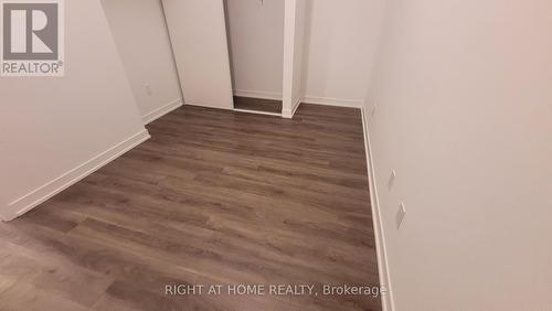 809 - 500 WILSON AVENUE , Toronto, Ontario M3H 0E5 5