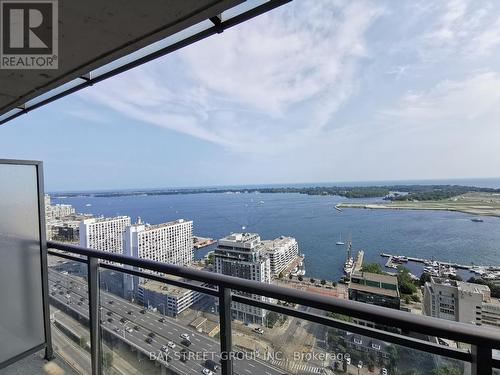 3912 - 11 BRUNEL COURT , Toronto, Ontario M5V 3Y3 2