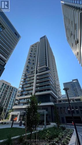 2002 - 105 ONEIDA CRESCENT , Richmond Hill, Ontario L4B 0H6 2