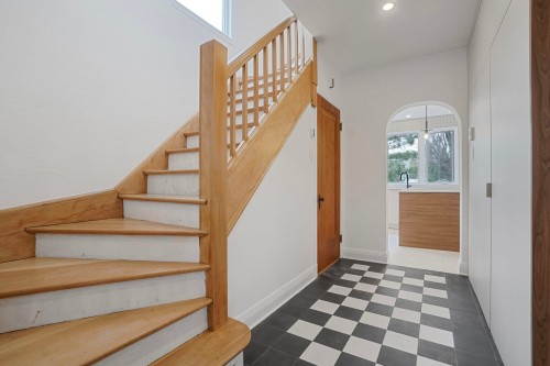 440 Boul. Quinn , Longueuil (Le Vieux-Longueuil), QC J4H 2N1 2
