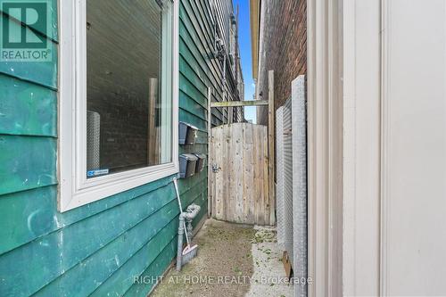 2 - 2207 QUEEN STREET E , Toronto, Ontario M4E 1E8 2