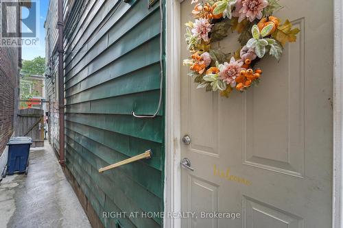 2 - 2207 QUEEN STREET E , Toronto, Ontario M4E 1E8 3