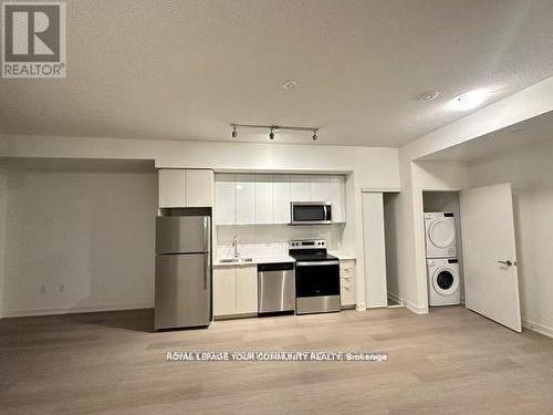 3203 - 59 ANNIE CRAIG DRIVE , Toronto, Ontario M8V 1A1 3
