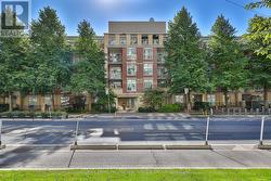 202 - 2511 BLOOR STREET W  Toronto, ON M6S 5A6