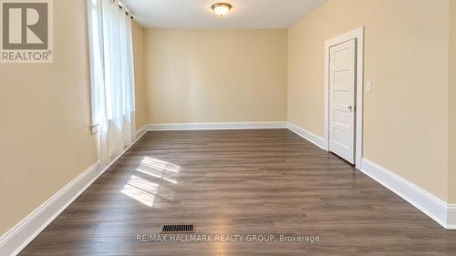 3 - 94 FAIRMONT AVENUE , Ottawa, Ontario K1Y 1X5 3