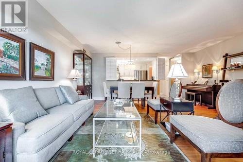 201 - 300 WEBB DRIVE  Mississauga, ON L5B 3W3