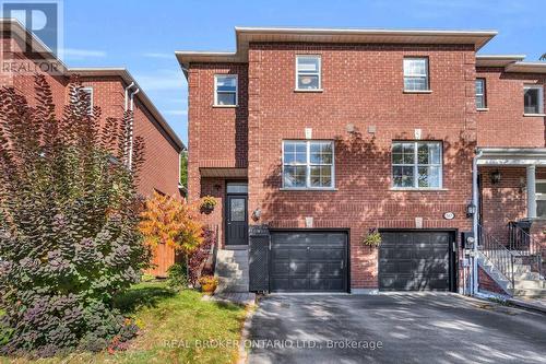 565 BONDI AVENUE , Newmarket, Ontario L3Y 8R5 2