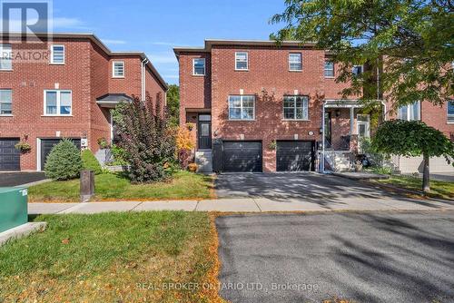 565 BONDI AVENUE , Newmarket, Ontario L3Y 8R5 3