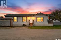 13 401 Railway AVENUE  Vanscoy, SK S0L 3J0