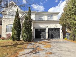 4 SERVICEBERRY CRESCENT  Brampton, ON L6P 2J7