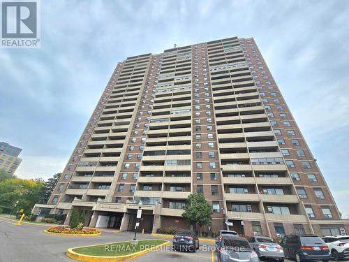 3390 WESTON ROAD , Toronto, Ontario M9M 2X3