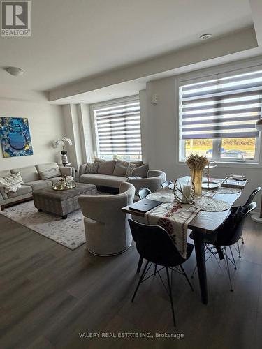517 DUNDAS STREET E , Oakville, Ontario L6H 3P6 4