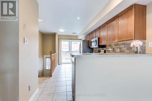 51 - 1751 LAMPMAN AVENUE , Burlington, Ontario L7L 6W3 5