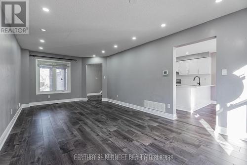 5 KNOTTY PINE DRIVE , Whitby, Ontario L1R 2J6 4