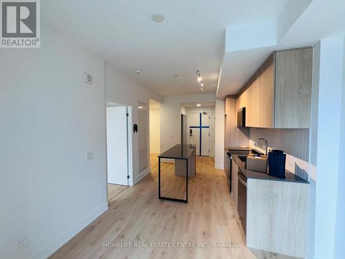 409 - 3008 WILLIAM CUTMORE BOULEVARD , Oakville, Ontario L6H 8A4 2