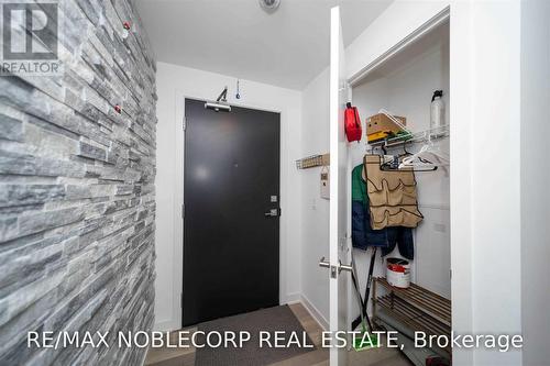 C321 - 5260 DUNDAS STREET , Burlington, Ontario L7L 0J7 5