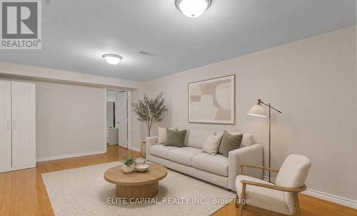 66 CARRIER CRESCENT , Vaughan, Ontario L6A 0T8 5