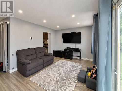 98 - 81 HANSEN ROAD N , Brampton, Ontario L6V 3C7 3