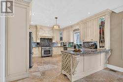 128 COALBROOK COURT  Vaughan, ON L4L 9B6