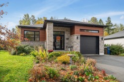 108 Rue du Pacifique  Cowansville, QC J2K 0J5