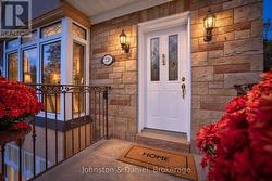 226 CHAPLIN CRESCENT  Toronto, ON M5P 1B4