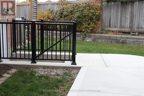 42 BRAMBIRCH CRESCENT , Brampton, Ontario L7A 1V1 5