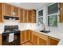 211 15350 16A AVENUE  Surrey, BC V4A 1S9
