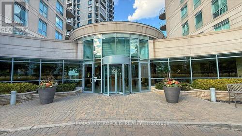 816 - 2111 LAKE SHORE BOULEVARD W , Toronto, Ontario M8V 4B2 3