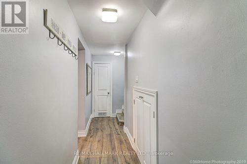 3 COSBURN AVENUE , Toronto, Ontario M4K 2E6 4